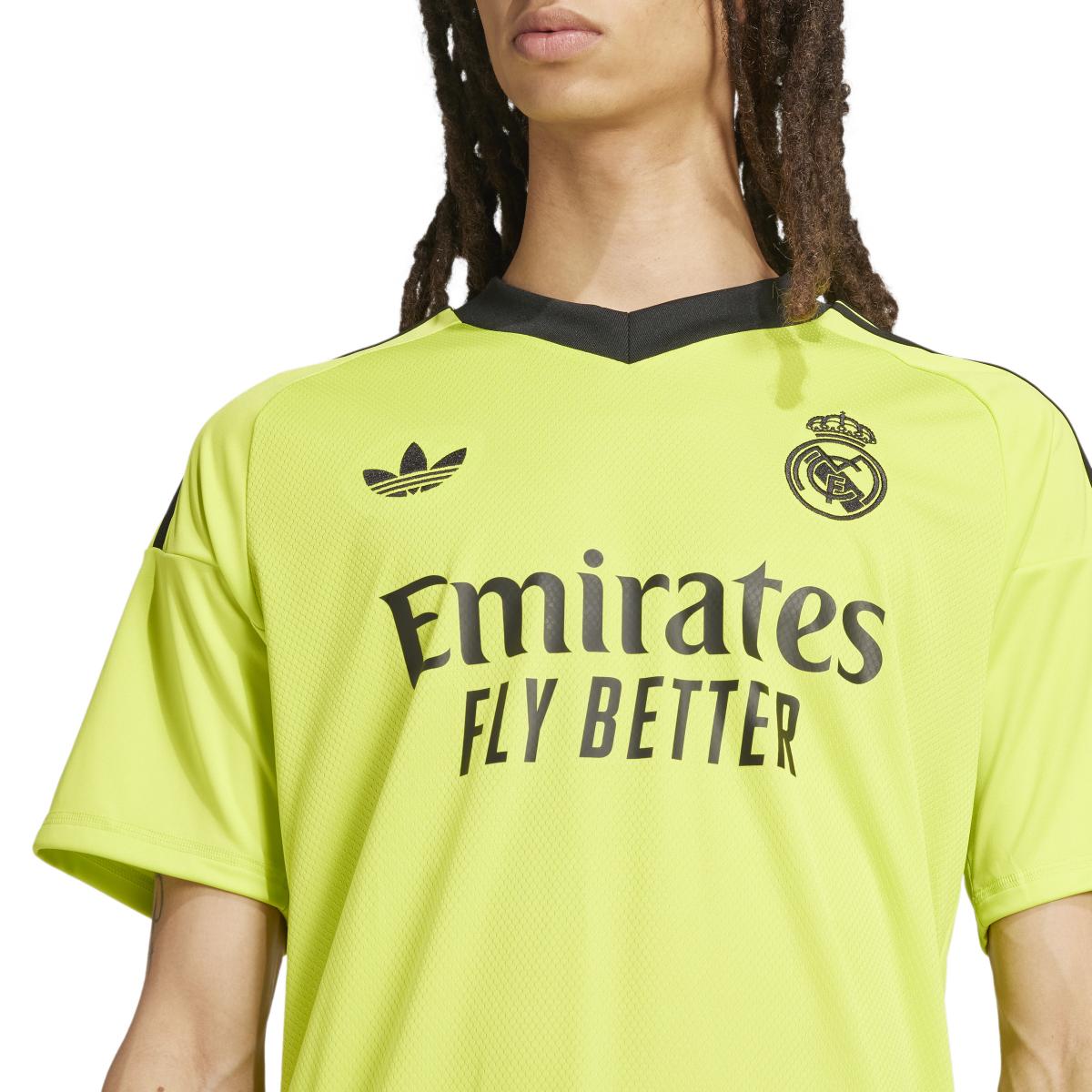 product/a/d/adidas_je3509_8_apparel_on_model_detail_view_1_white.jpg