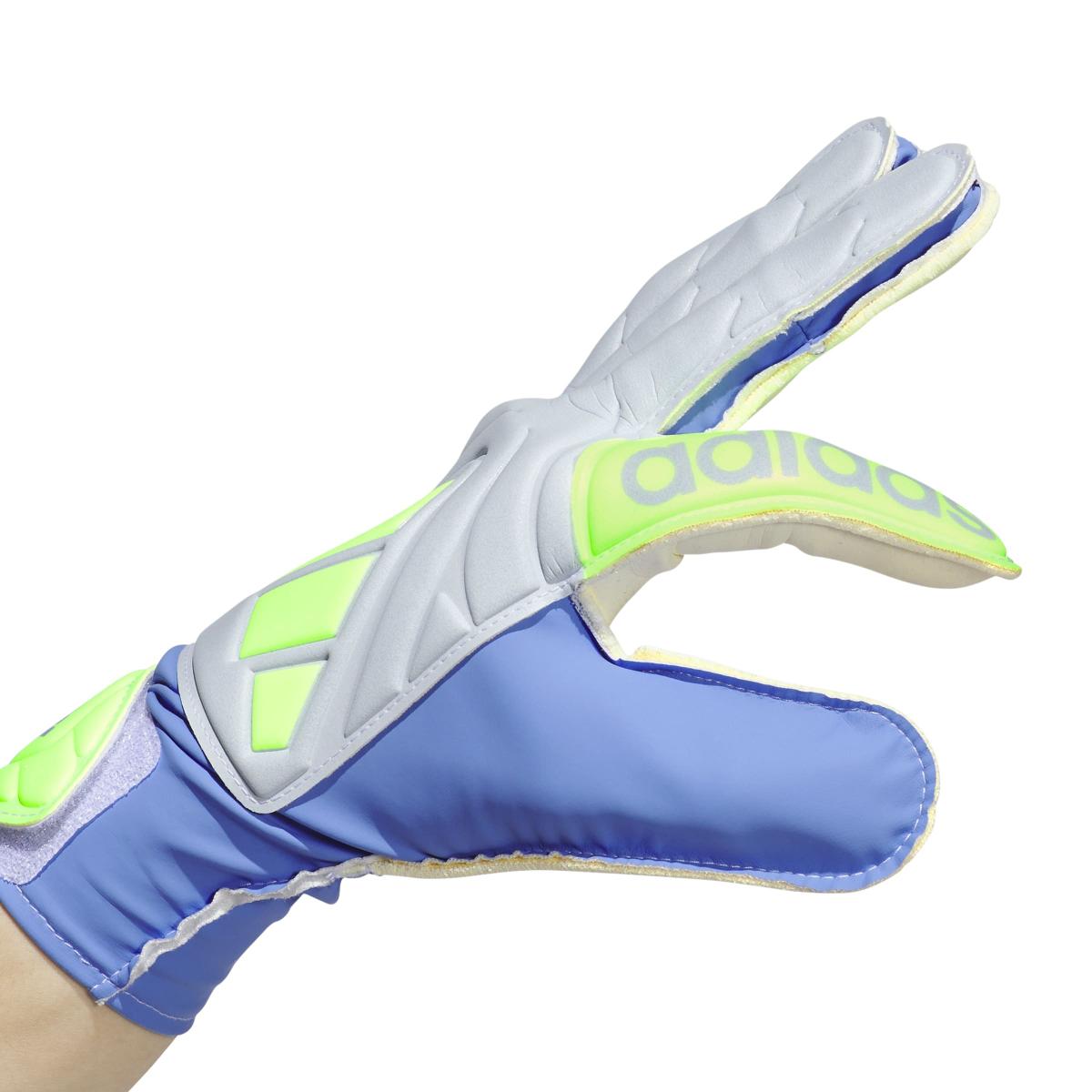 product/a/d/adidas_jh3790_8_hardware_on_model_detail_view_2_white.jpg