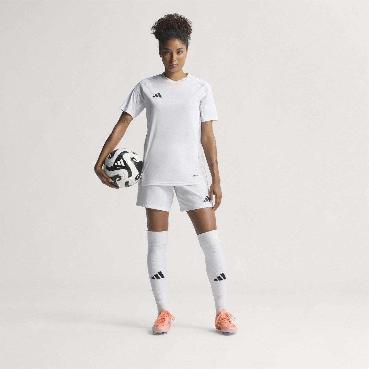 product/a/d/adidas_jh7618_14_footwear_photography_descmrktng_view_1-nw091625.jpg
