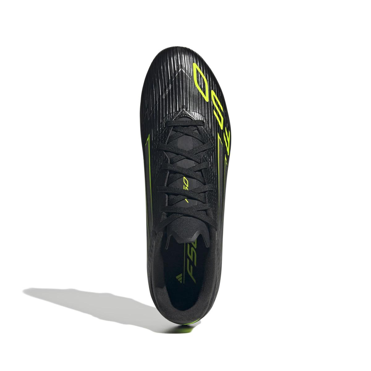 product/a/d/adidas_jh7730_2_footwear_photography_top_portrait_view_white-nw091625.jpg
