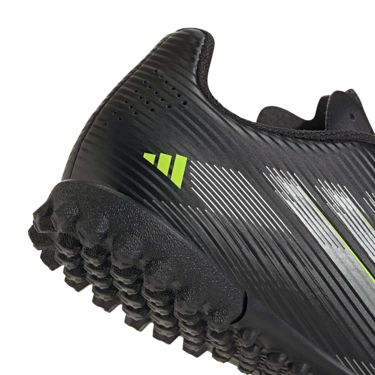 product/a/d/adidas_ji0038_8_footwear_photography_detail_view_2_white-nw091625.jpg