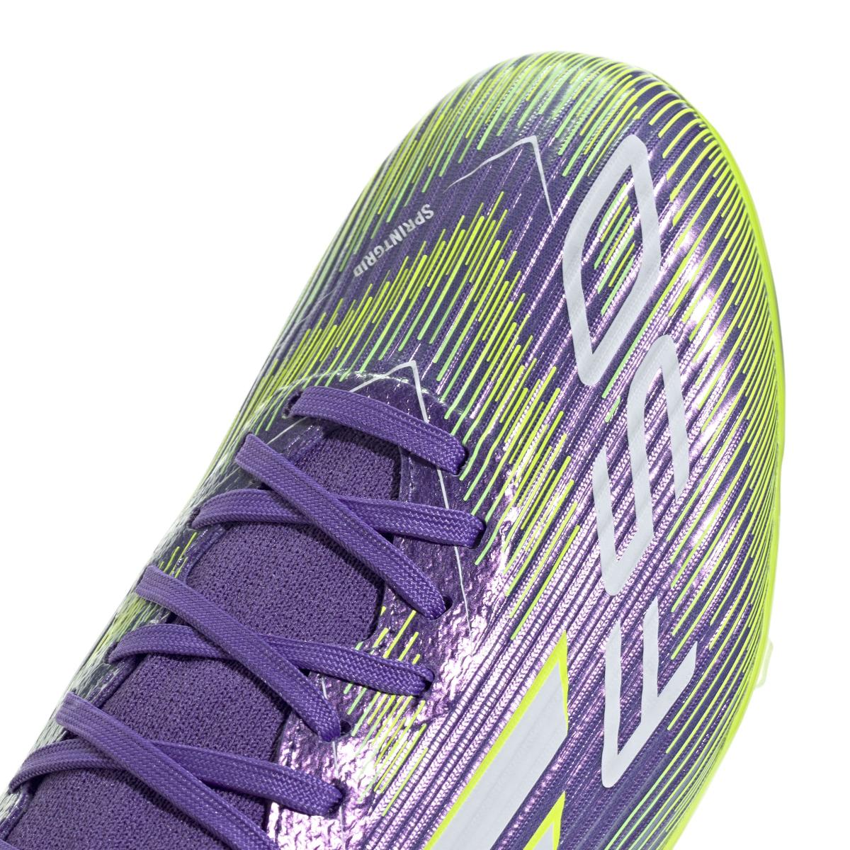 product/a/d/adidas_ji0886_7_footwear_photography_detail_view_1_white-nw091625.jpg