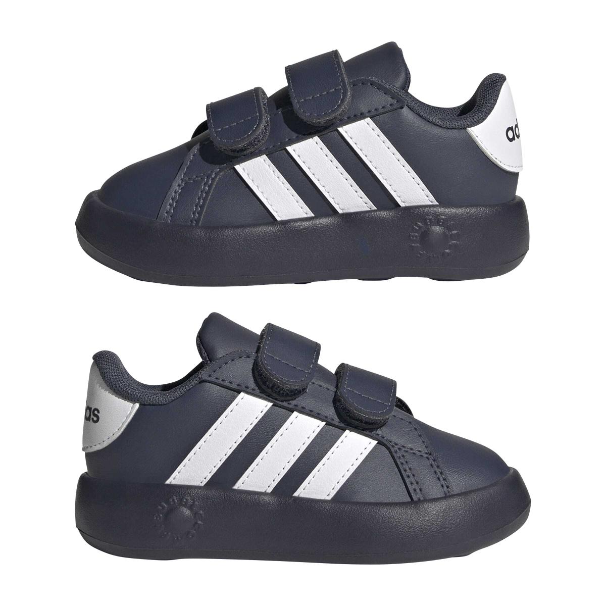 product/a/d/adidas_ji0980_10_footwear_photography_mirrored_pair_view_white-nw091625.jpg