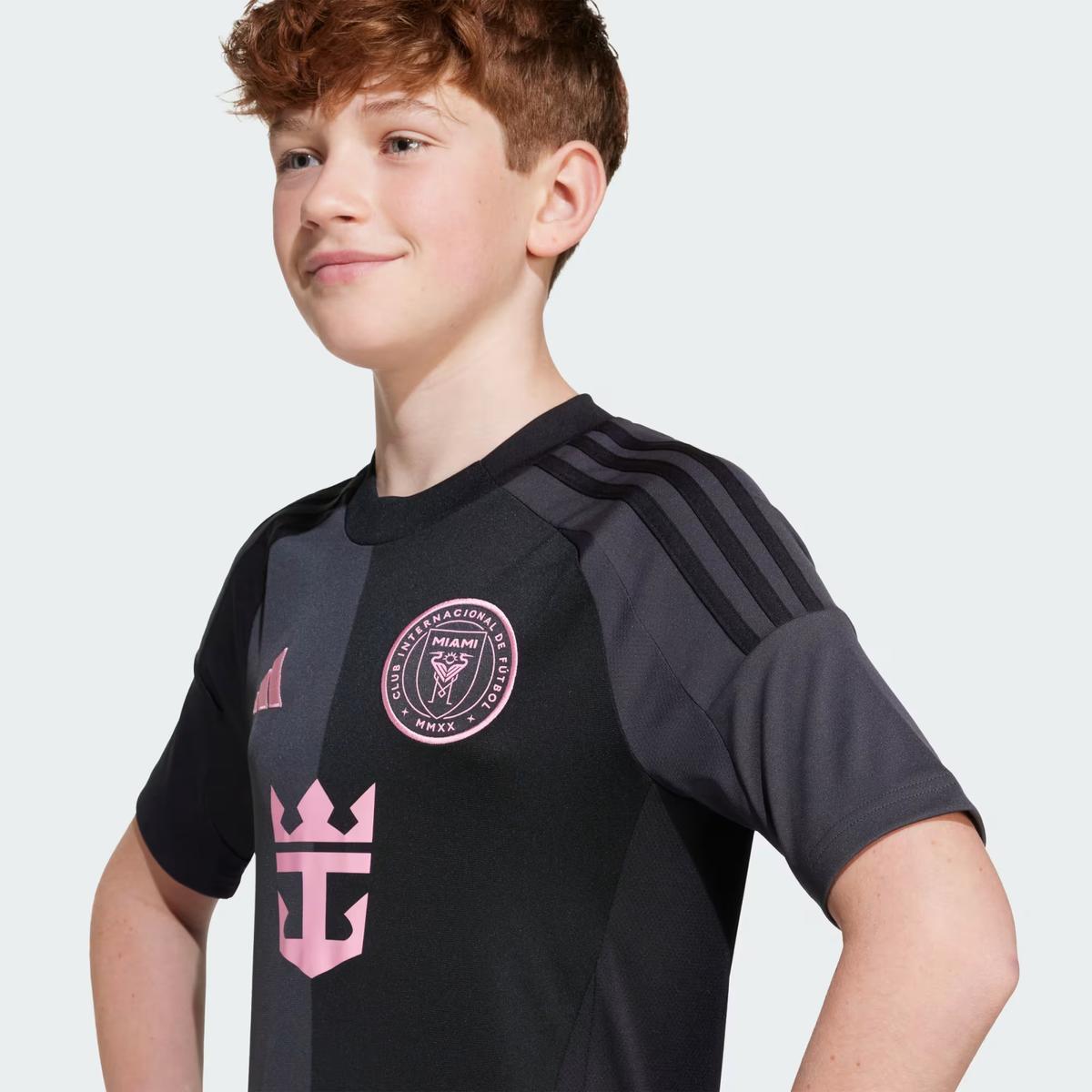 product/a/d/adidas_ji9123_black_6.jpg