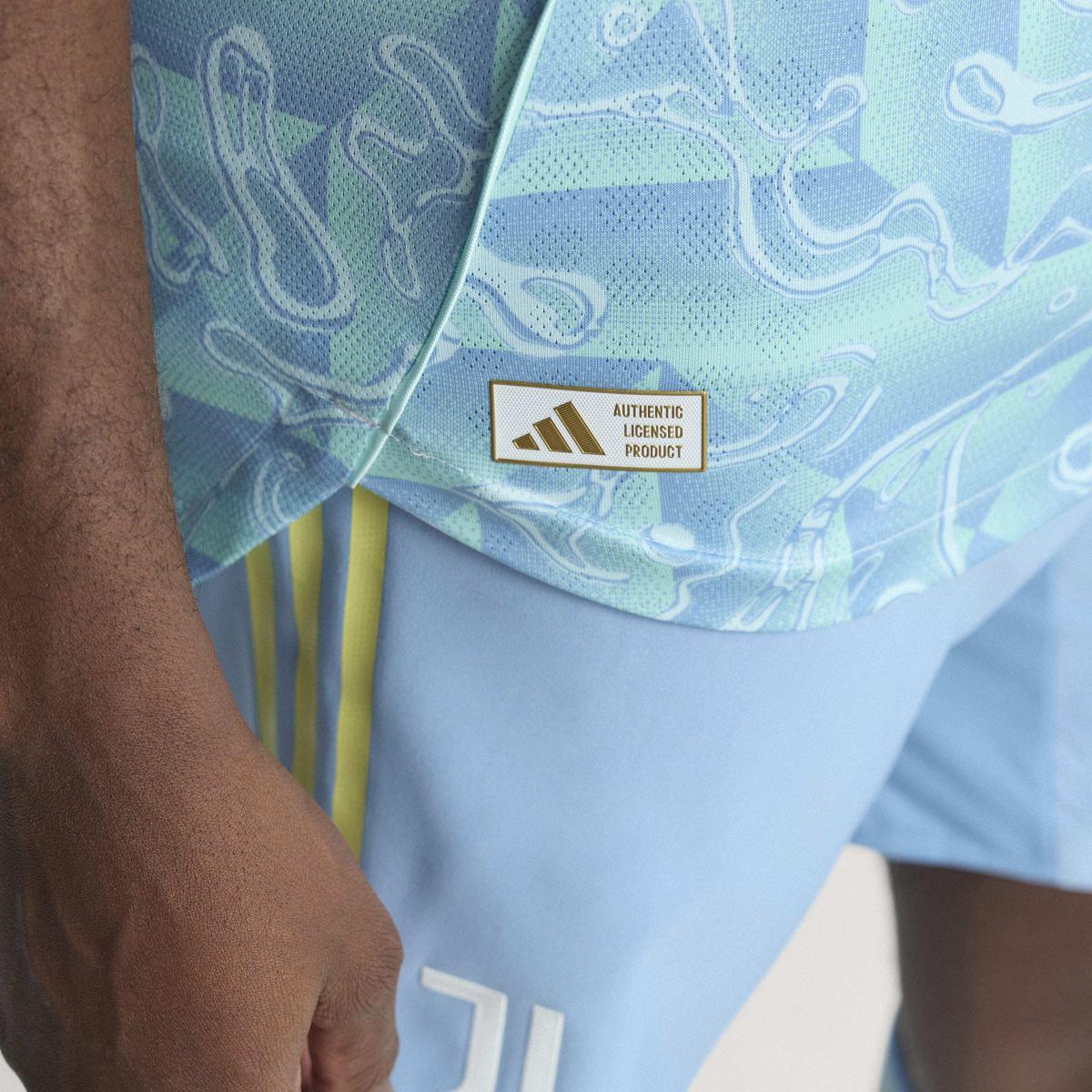 product/a/d/adidas_jj4312_ashblu_15.jpg