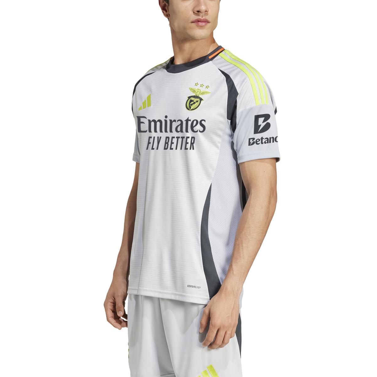 product/a/d/adidas_jj5114_5_apparel_on_model_front_view_white.jpg