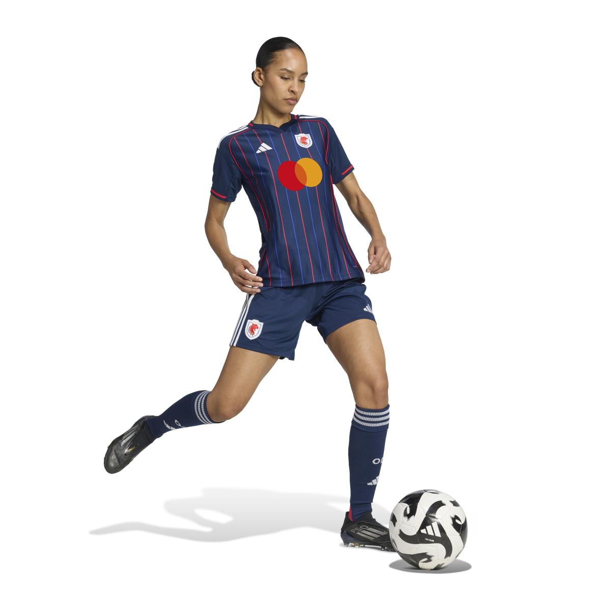 product/a/d/adidas_jl1908_5_apparel_on_model_walking_view_white.jpg