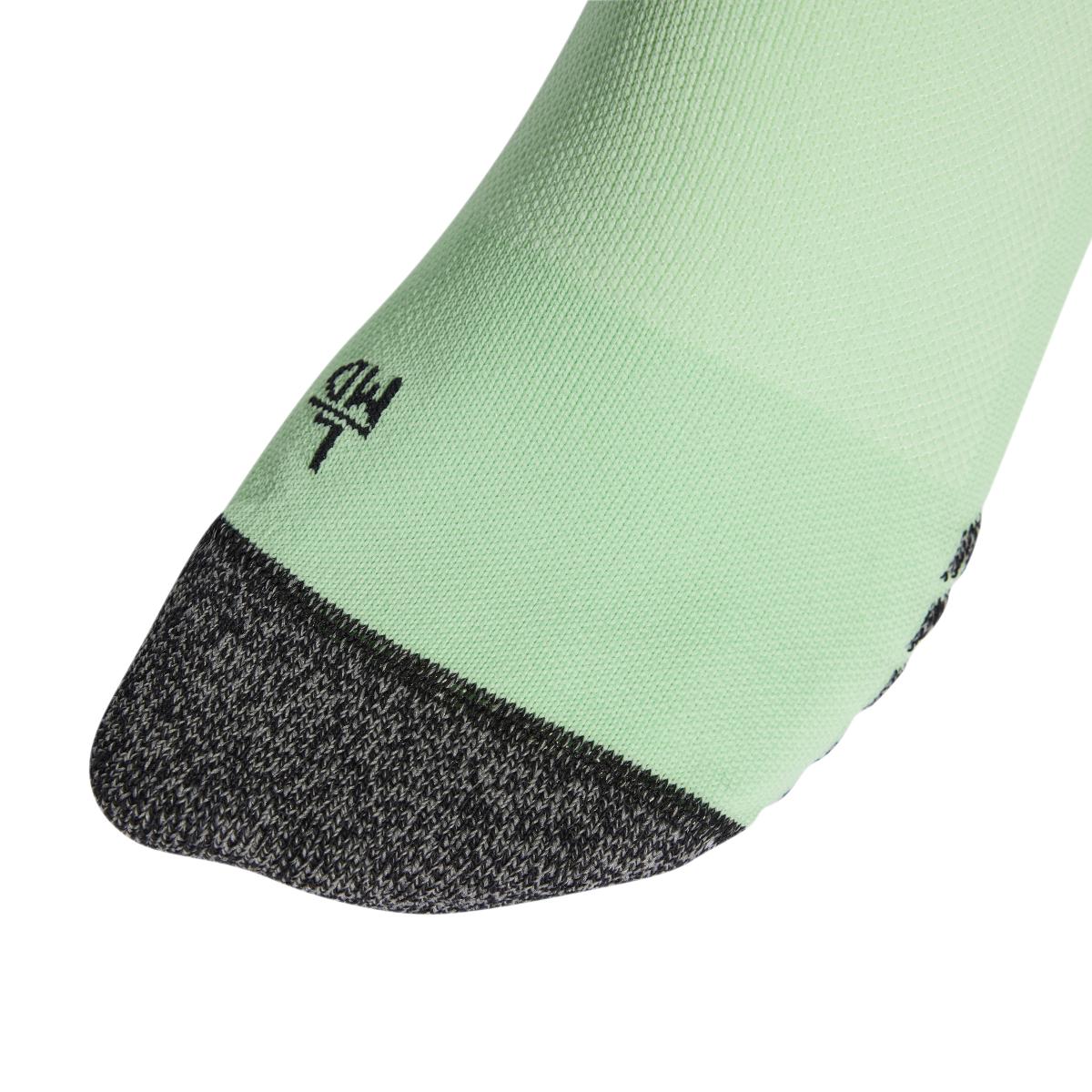 product/a/d/adidas_jm3665_glomin_4.jpg