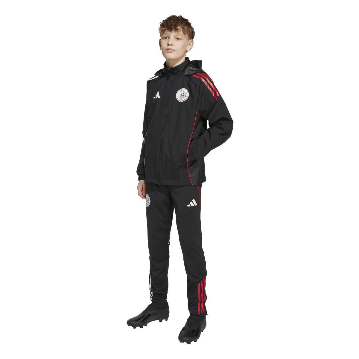 product/a/d/adidas_jn0245_black-white-bolred_4.jpg