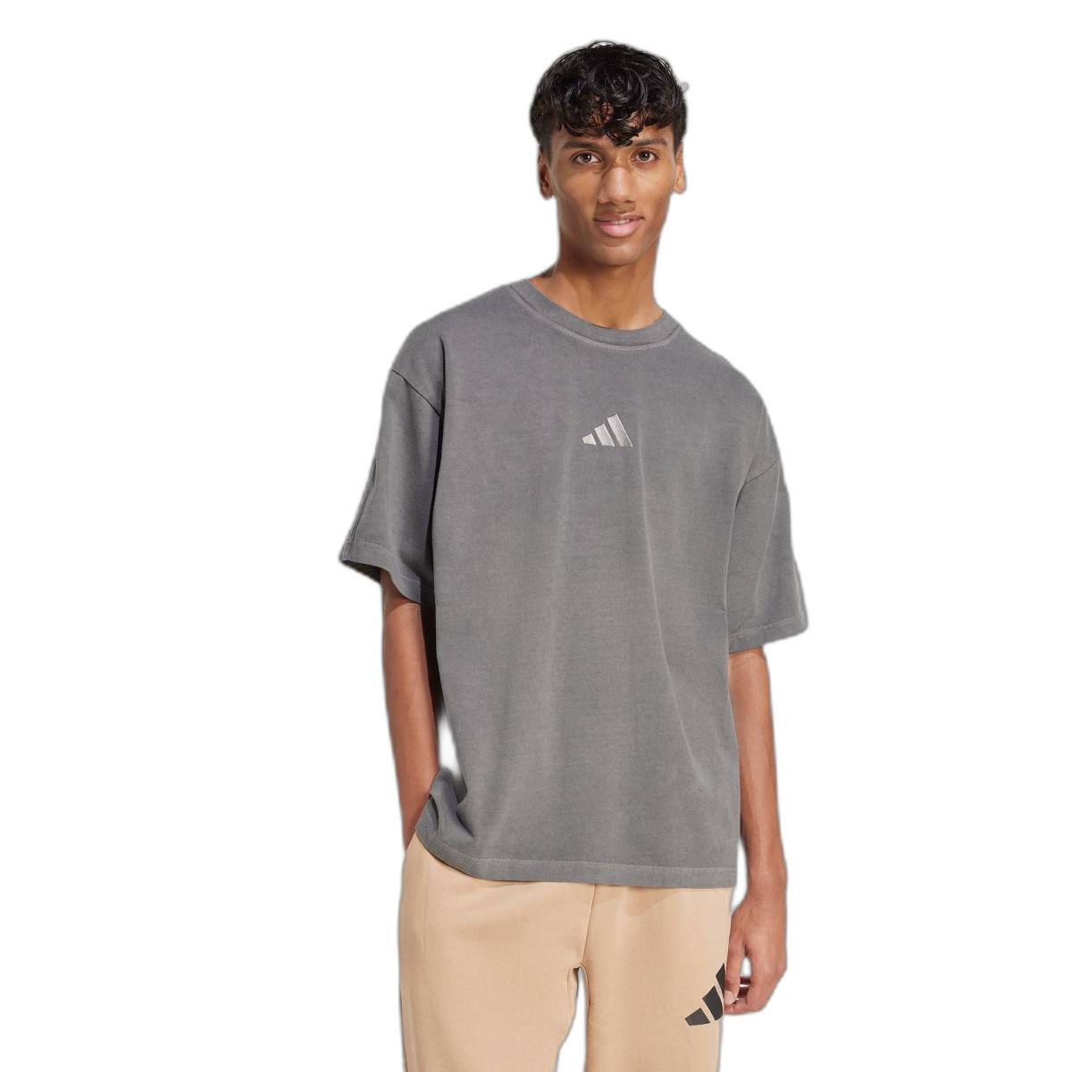 product/a/d/adidas_jn0611_black_1.jpg
