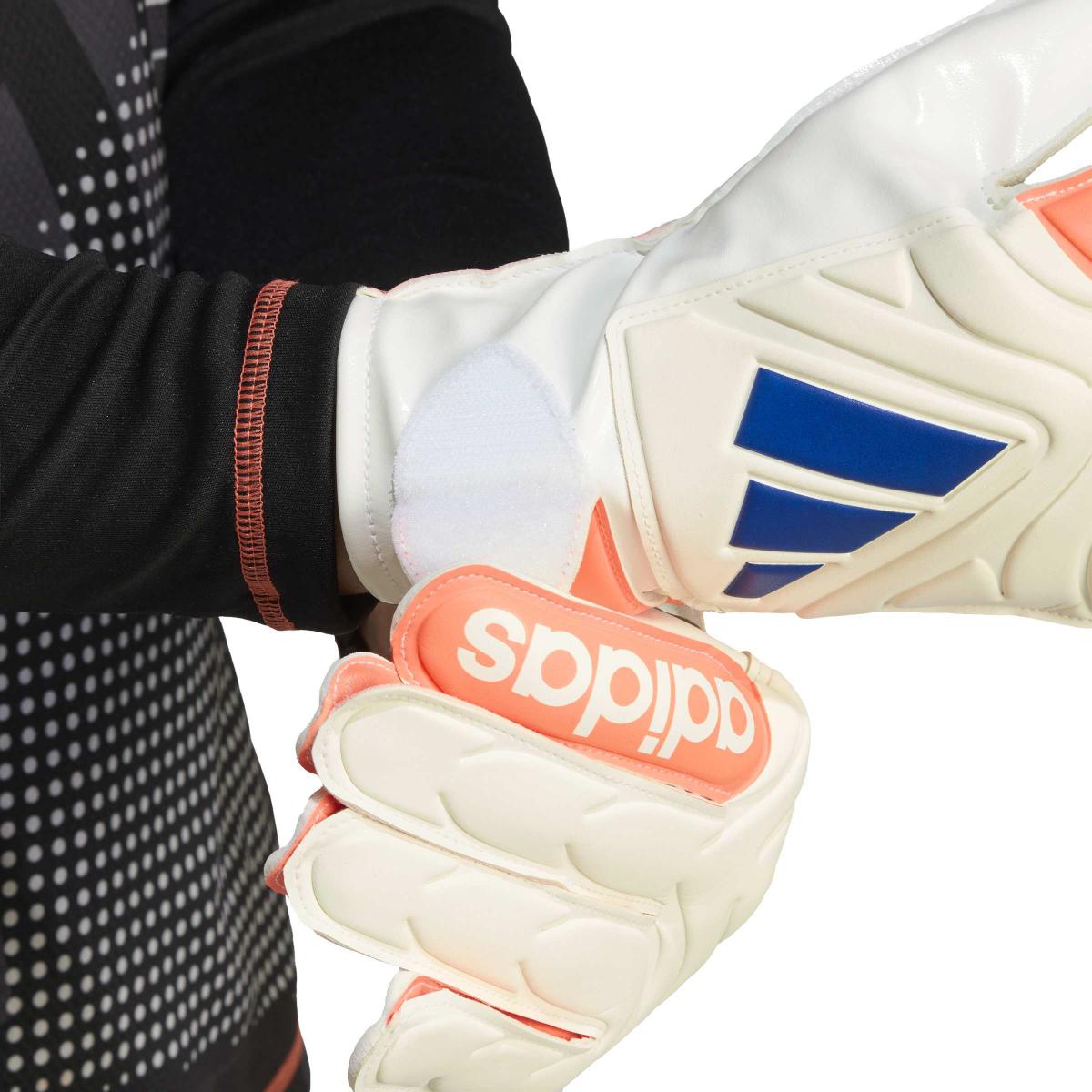 product/a/d/adidas_jn5339_5_hardware_on_model_detail_view_2_white.jpg