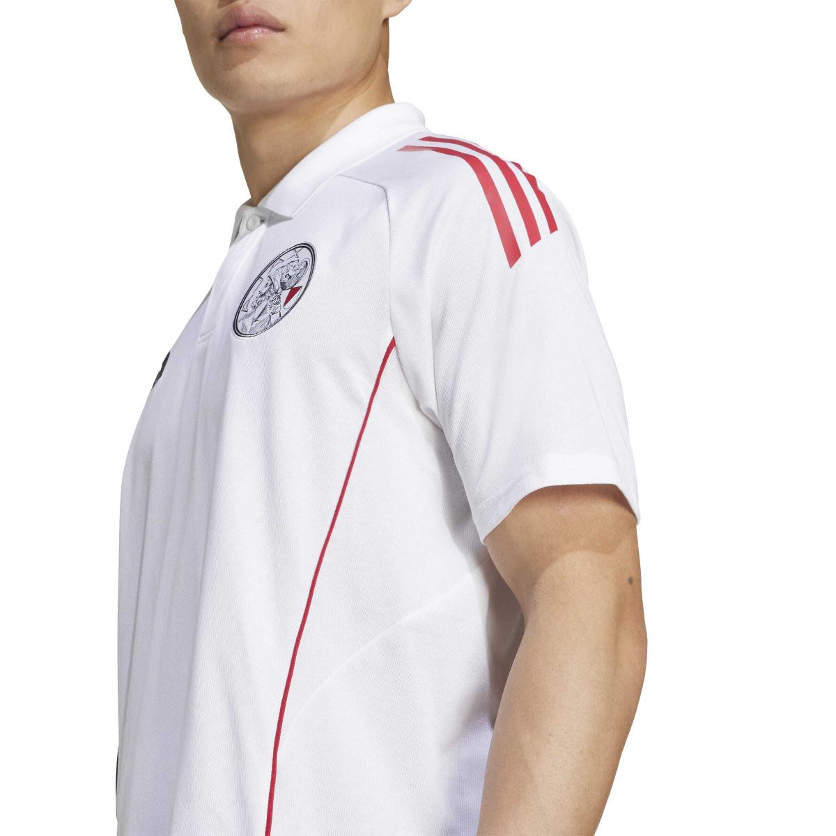 product/a/d/adidas_jp1762_6_apparel_on_model_detail_view_1_white.jpg