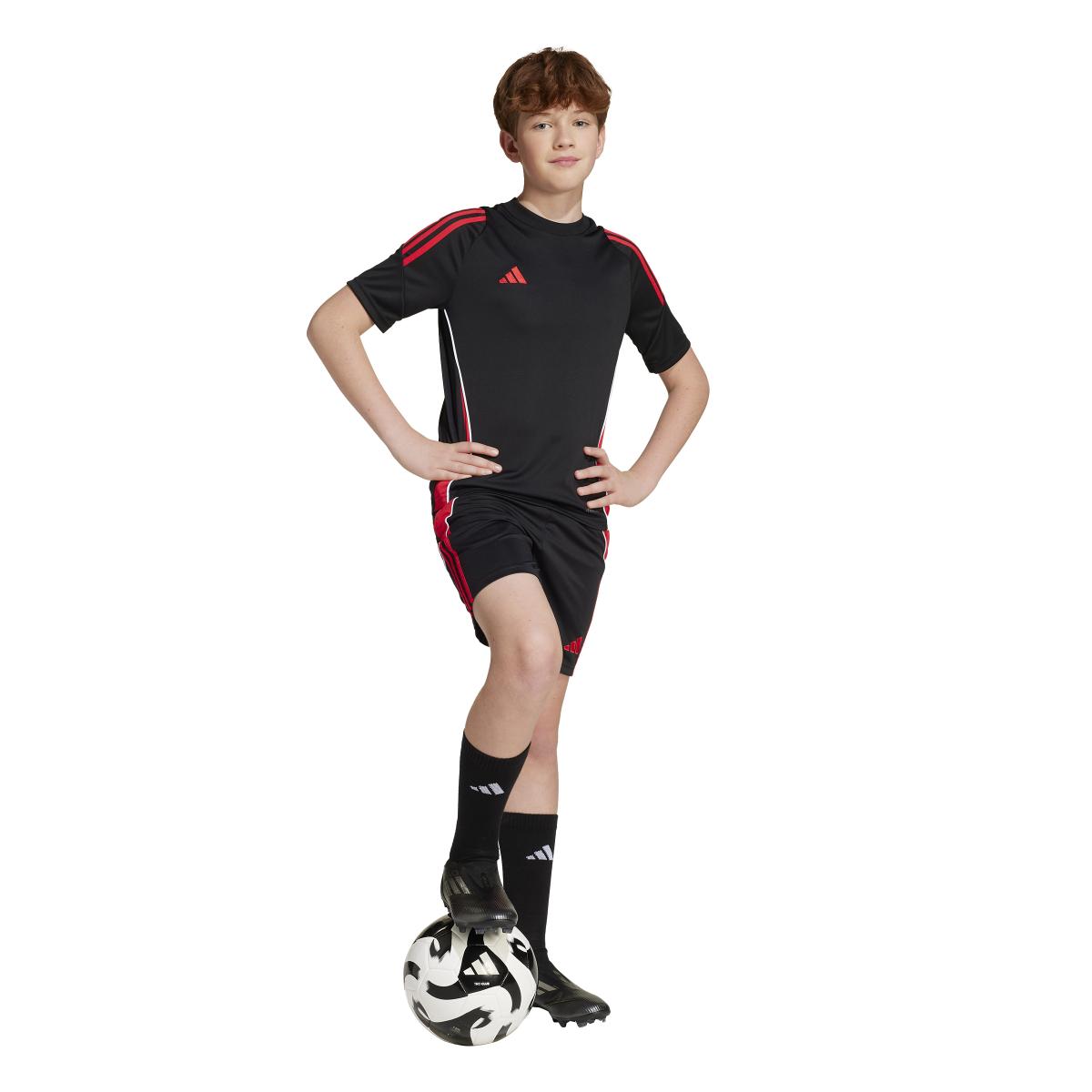 product/a/d/adidas_jp2496_black-purrub_5.jpg