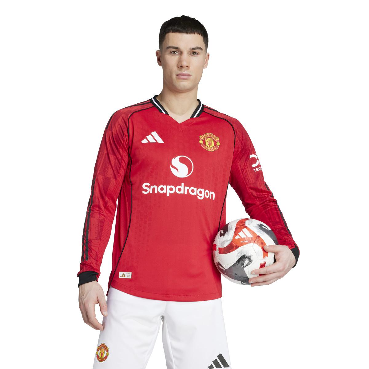 product/a/d/adidas_jp3022_3_apparel_on_model_standard_view_white.jpg