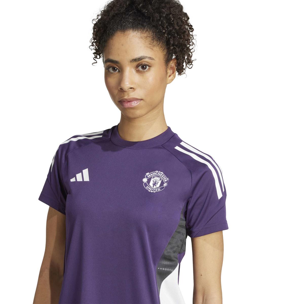product/a/d/adidas_jp3114_7_apparel_on_model_detail_view_2_white.jpg