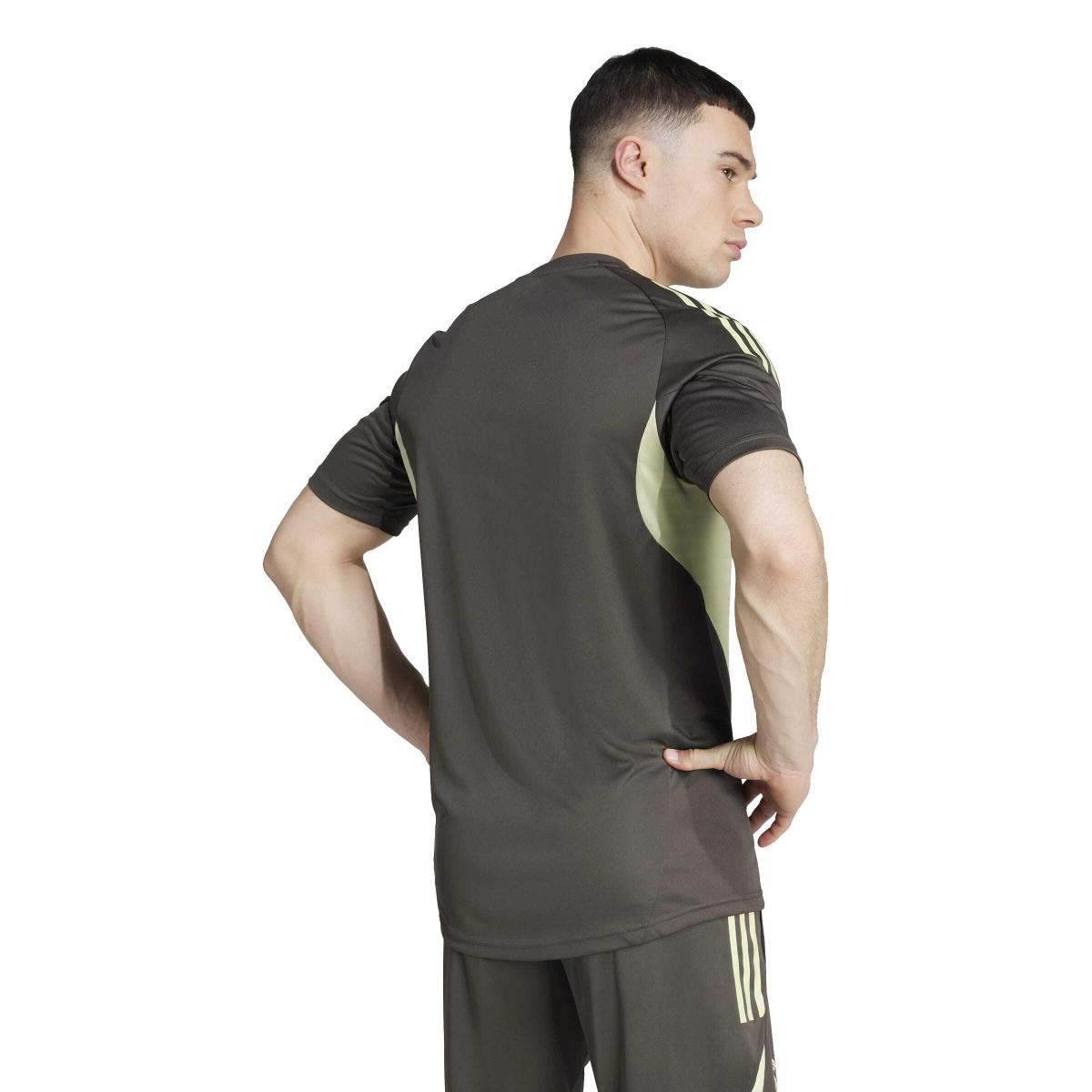 product/a/d/adidas_jp4049_4_apparel_on_model_back_view_white.jpg