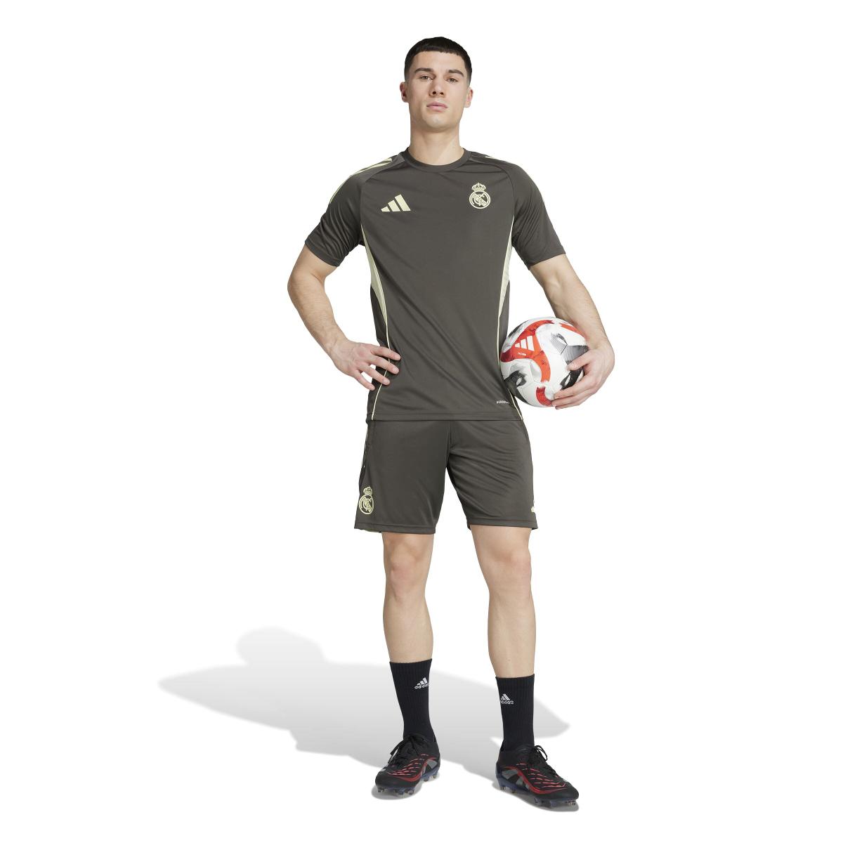 product/a/d/adidas_jp4049_6_apparel_on_model_standard_outfit_view_white.jpg