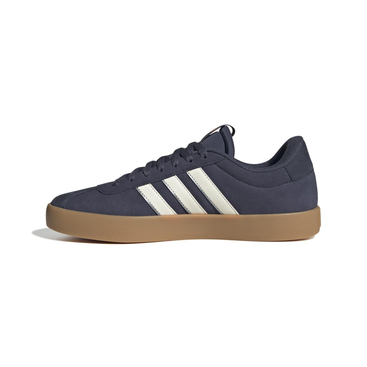 product/a/d/adidas_jp5289_5_footwear_photography_side_medial_center_view_white-nw091625.jpg