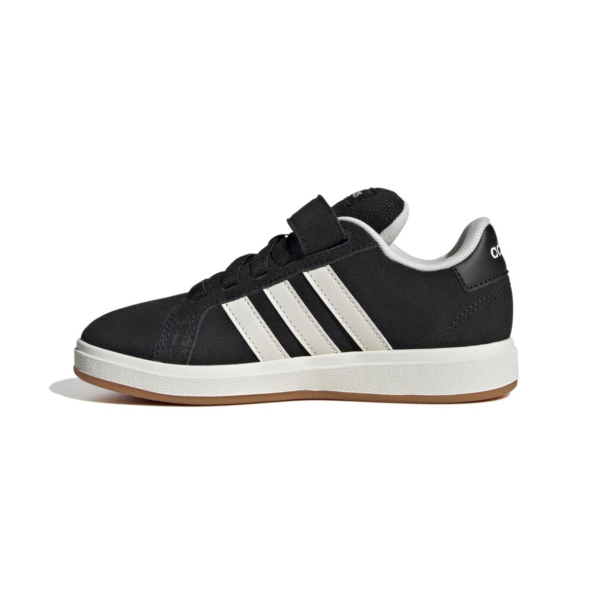 product/a/d/adidas_jp5896_5_footwear_photography_side_medial_center_view_white-nw091625.jpg