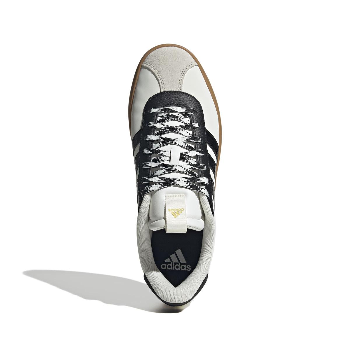 product/a/d/adidas_jr8603_3_footwear_photography_top_portrait_view_white-nw091725.jpg