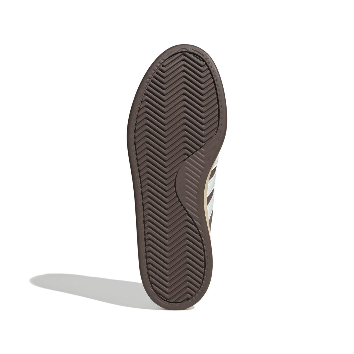 product/a/d/adidas_js4484_4_footwear_photography_bottom_view_white-nw091725.jpg
