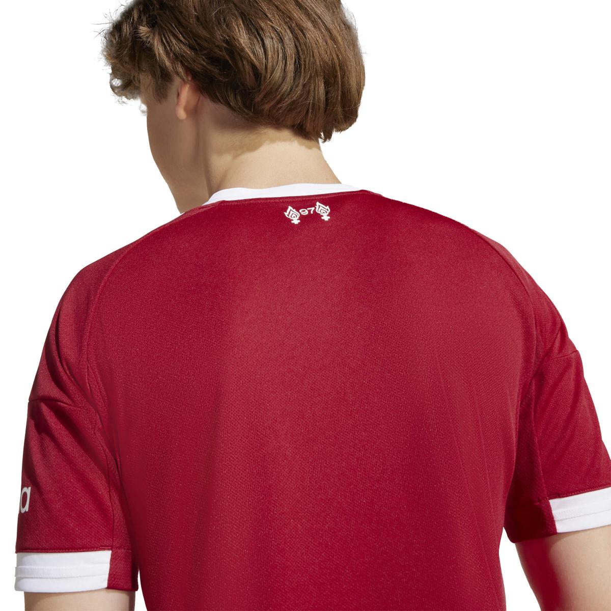 product/a/d/adidas_jv6436_6_apparel_on_model_detail_view_1_white.jpg