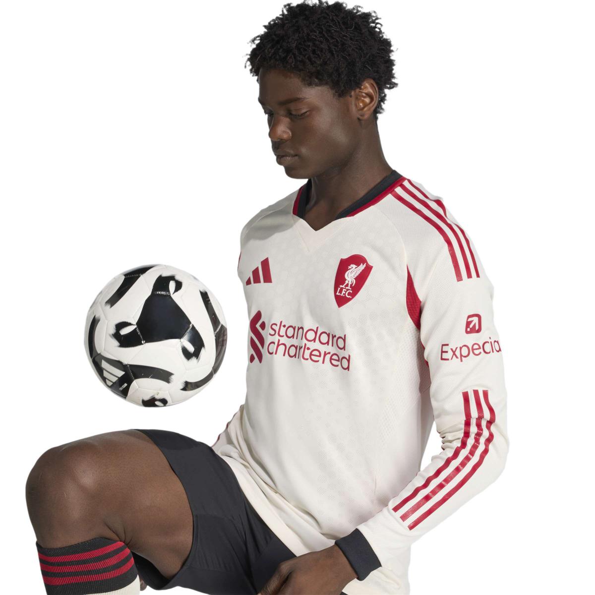 product/a/d/adidas_jv6446_7_apparel_on_model_detail_view_1_white.jpg