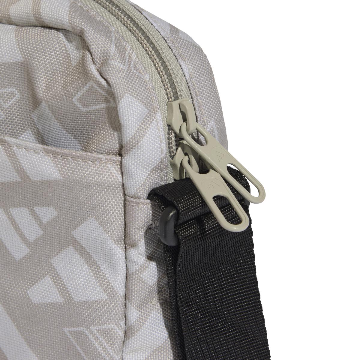 product/a/d/adidas_jx1252_metgry-black_1.jpg
