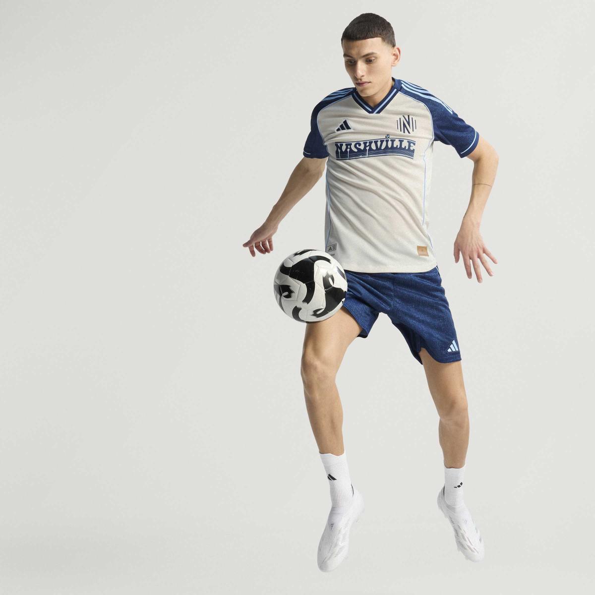 product/a/d/adidas_kc1247_cwhite_11.jpg