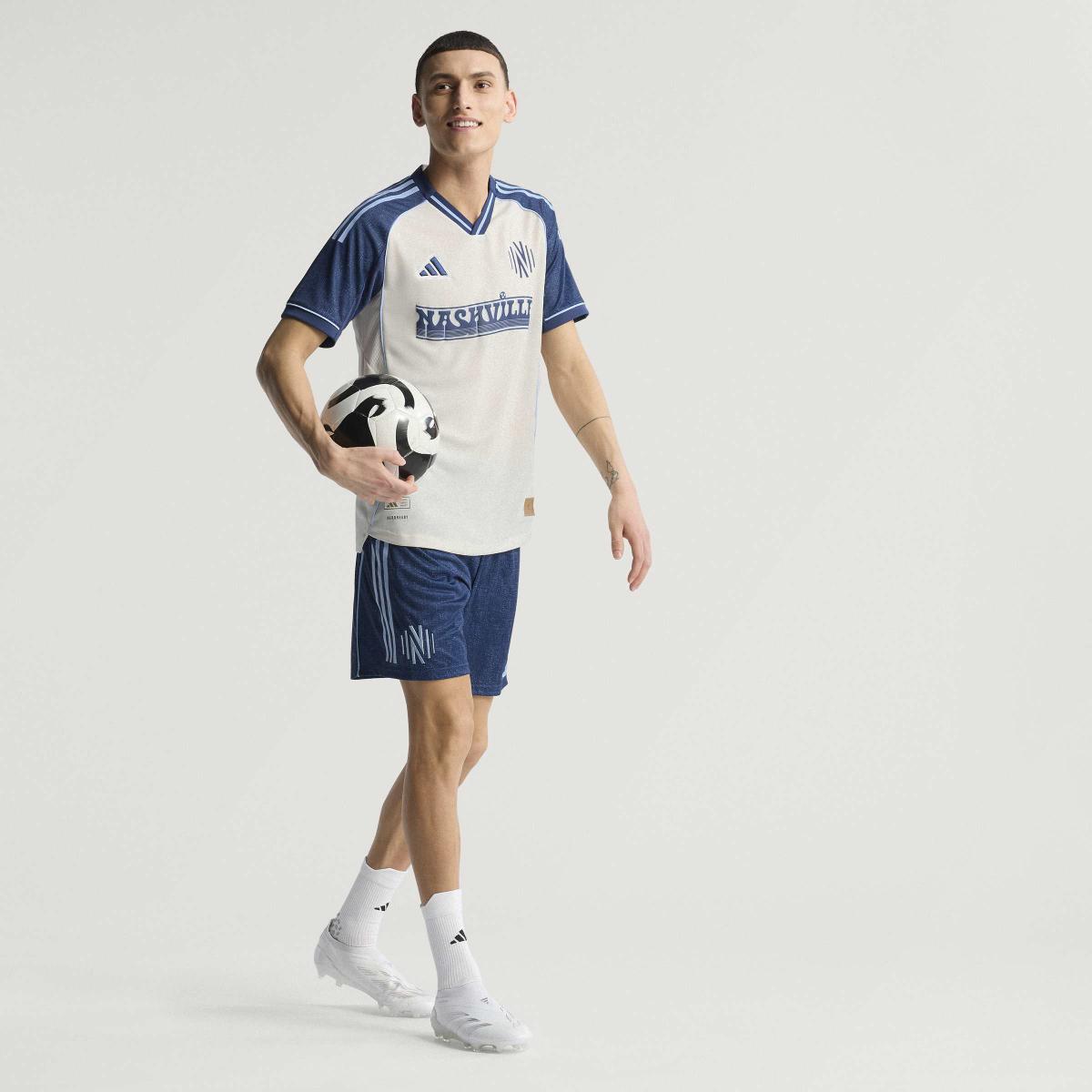 product/a/d/adidas_kc1247_cwhite_12.jpg