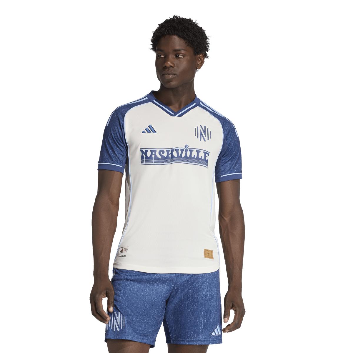 product/a/d/adidas_kc1247_cwhite_3.jpg