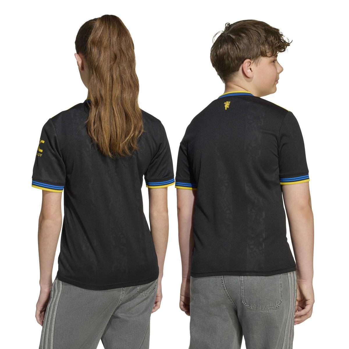 product/a/d/adidas_kd4227_8_apparel_on_model_standard_unisex_back_view_white.jpg