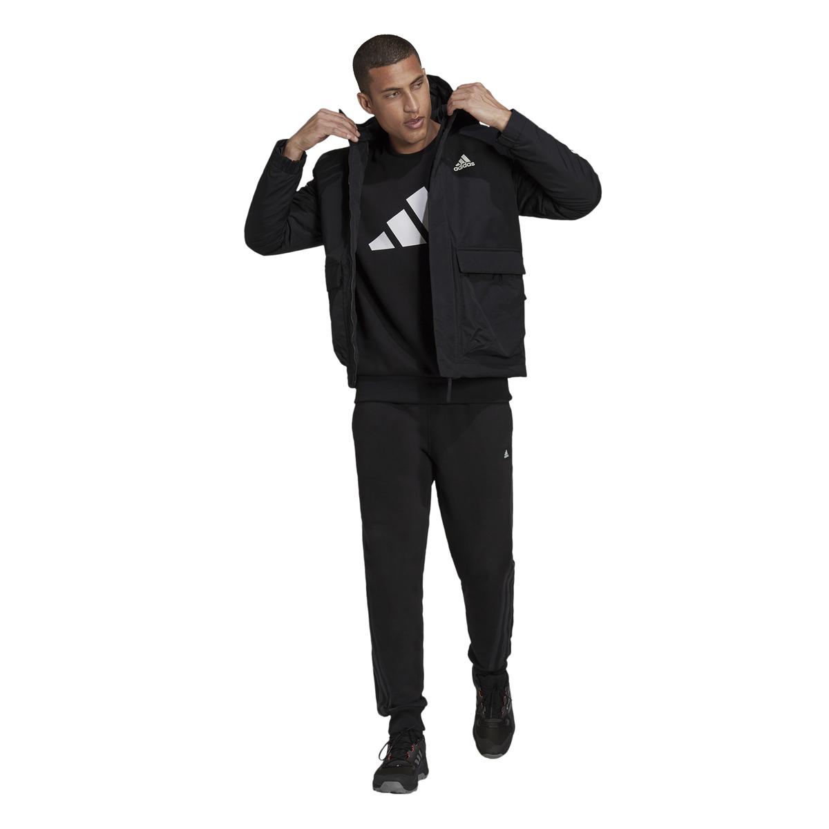 product/g/t/gt1688_app_on-model_standard-outfit_white.jpg