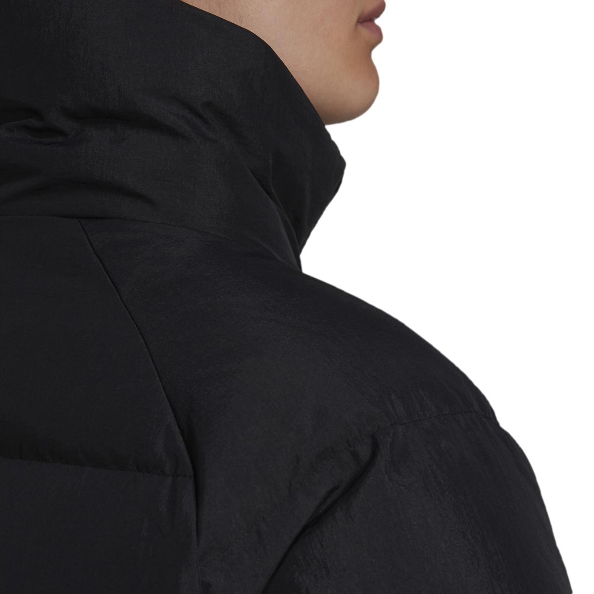 product/g/t/gt6541_app_on-model_detail-3_white.jpg