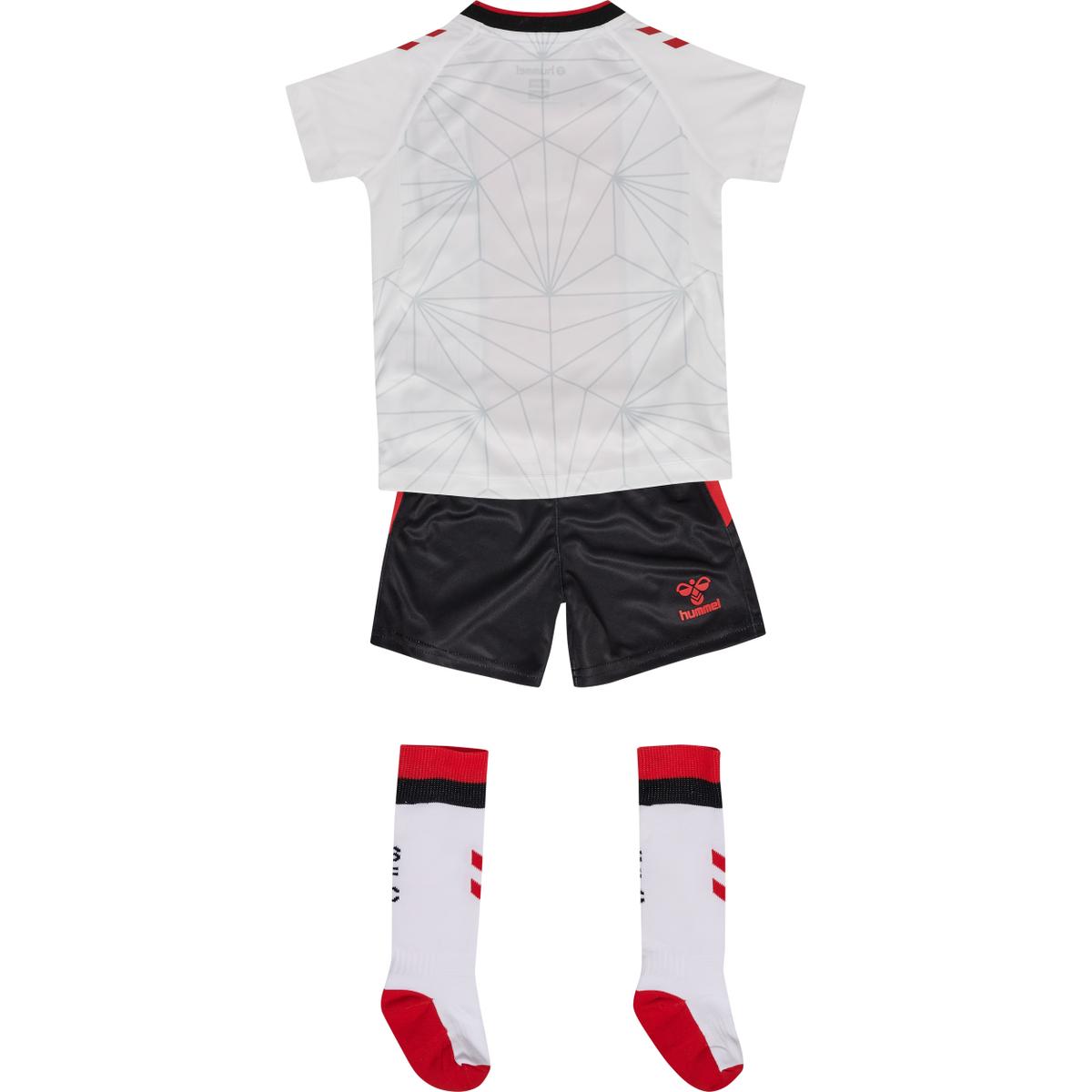 product/h/u/hummel_217008-9134_white-red_2.jpg