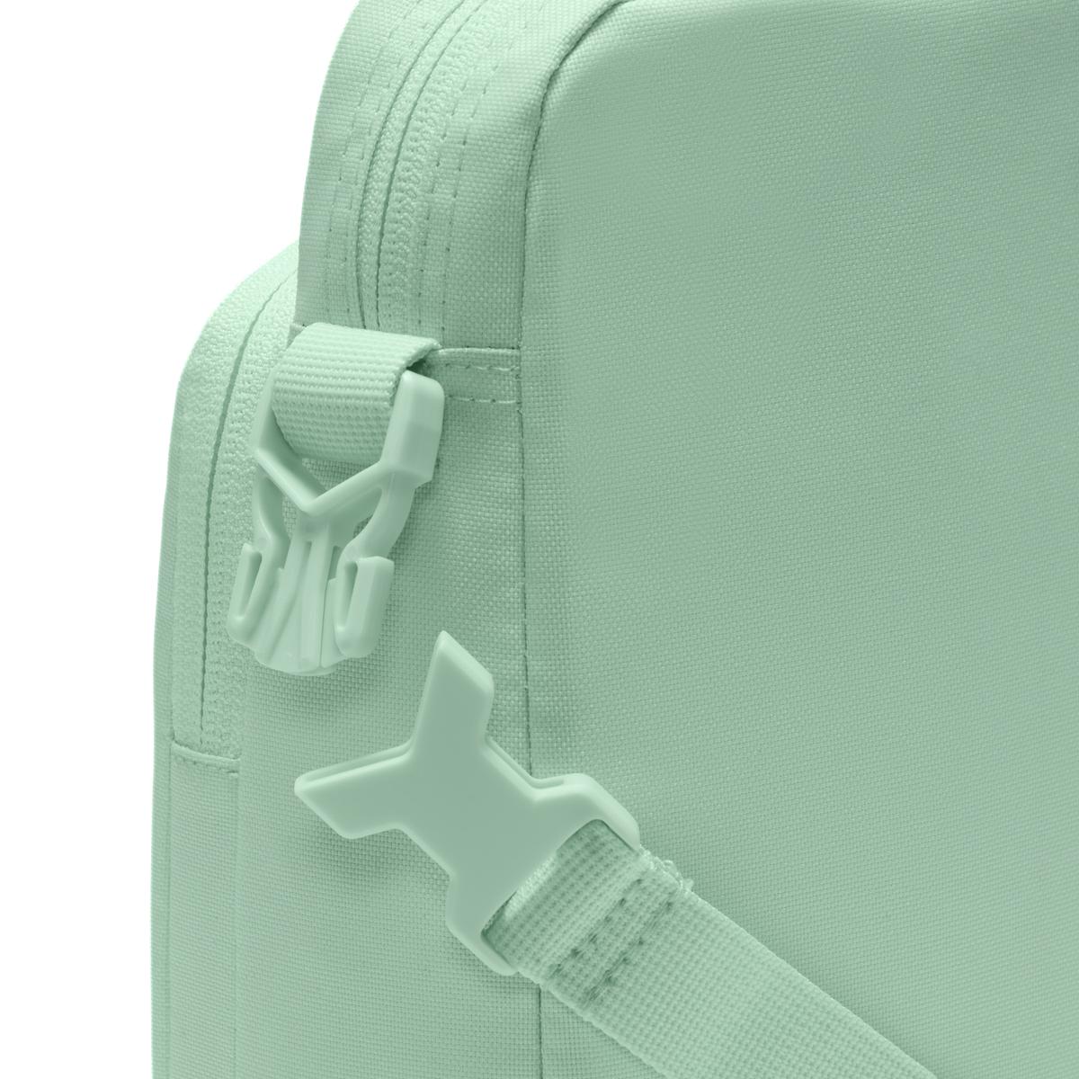 product/n/i/nike_db0456-353_mint-foam-mint-foam-summit-white_2.jpg