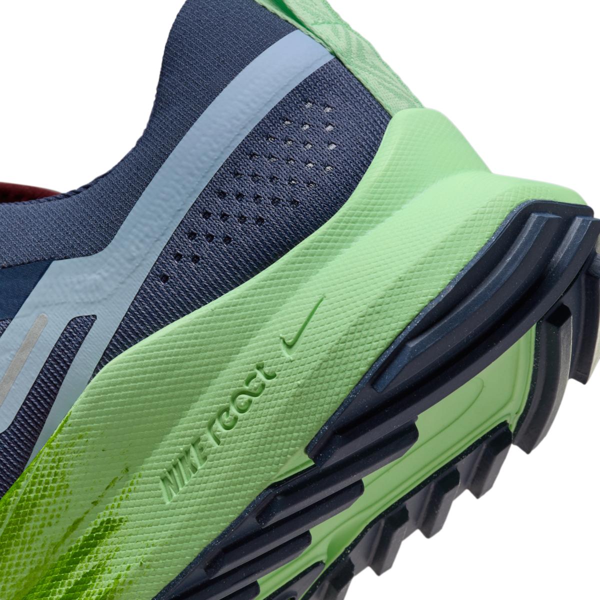 product/n/i/nike_dj6158-403-phsyd002.jpg