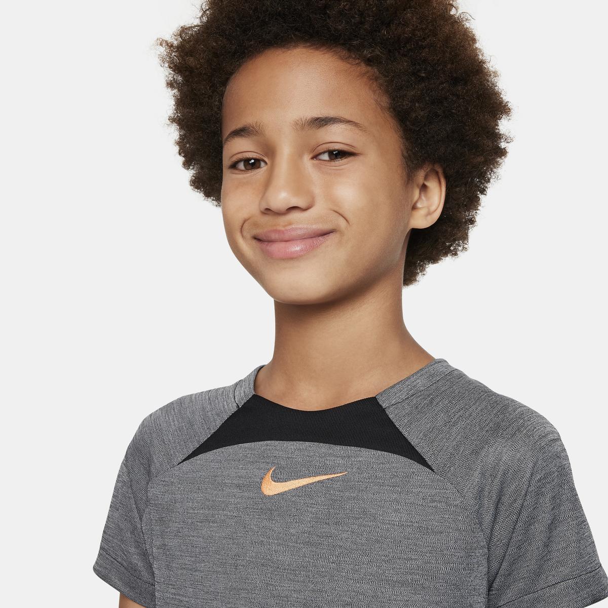 product/n/i/nike_dq8901-010_c_prem.jpg