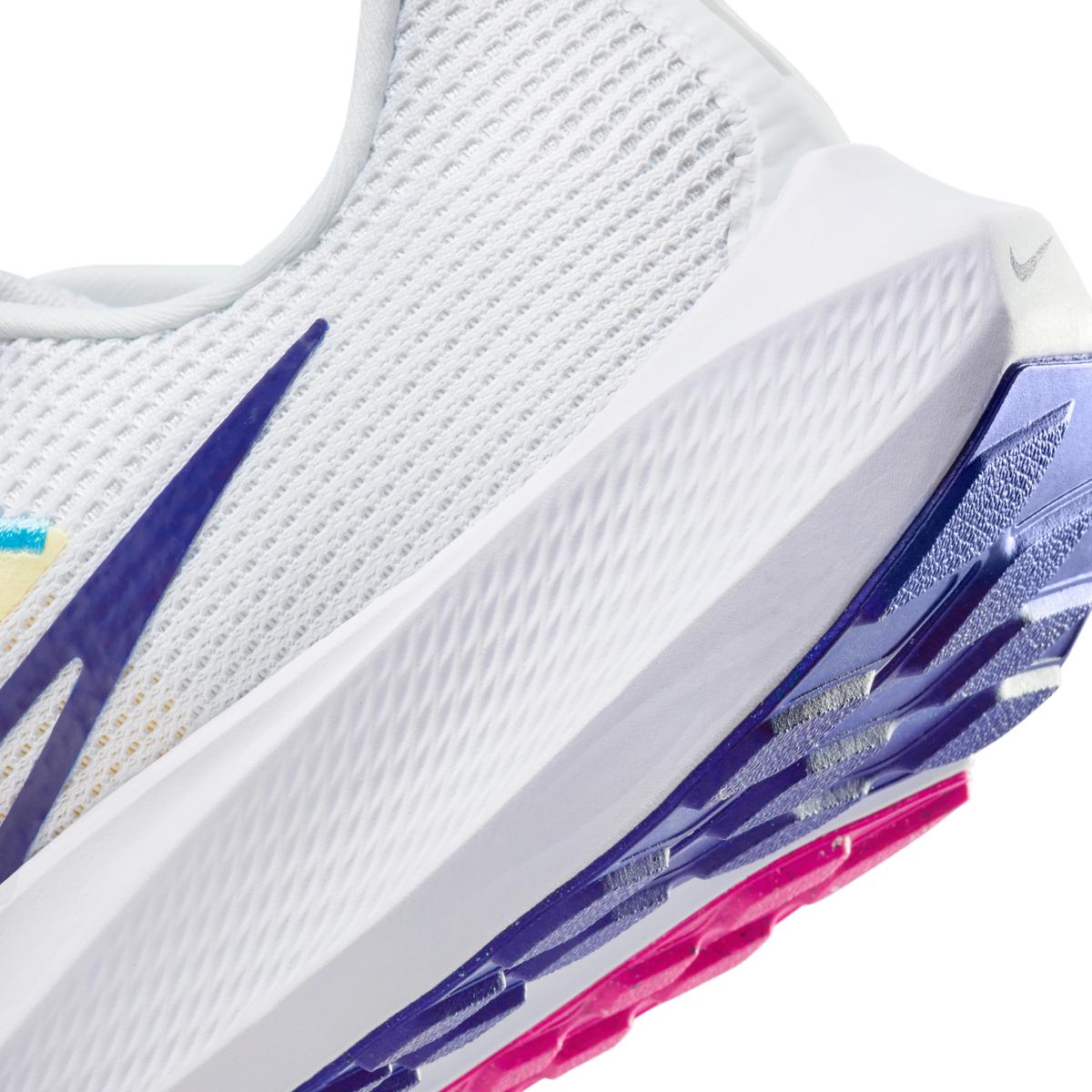 product/n/i/nike_dv3853-105-phsyd002.jpg