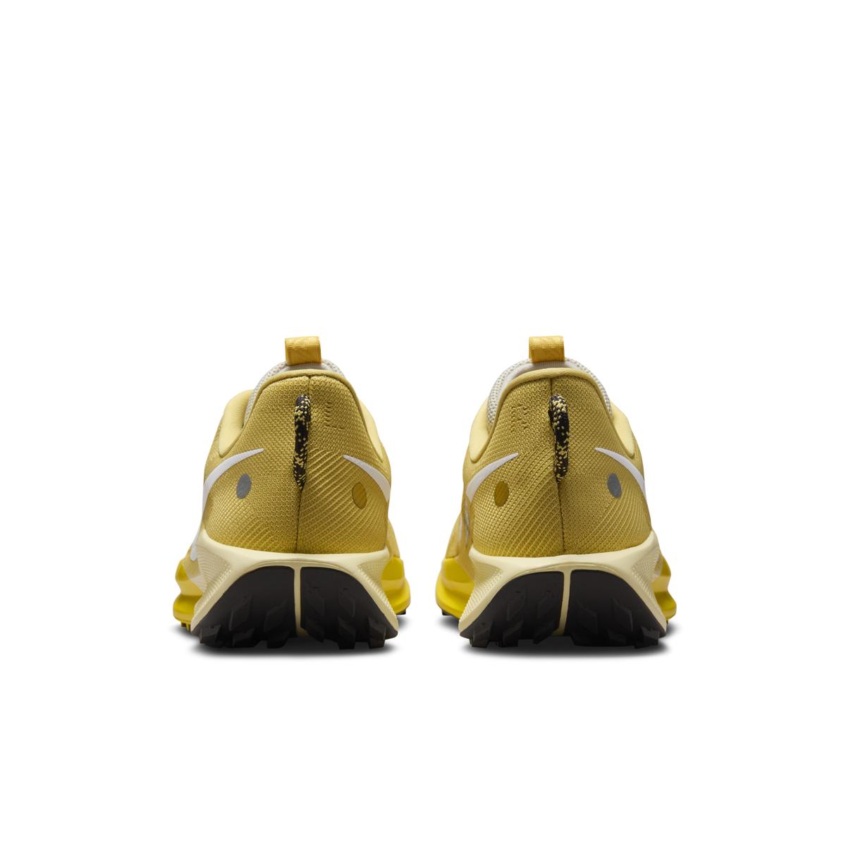 product/n/i/nike_dv3864-700_saturn-gold-white-lightening-alabaster_3.jpg