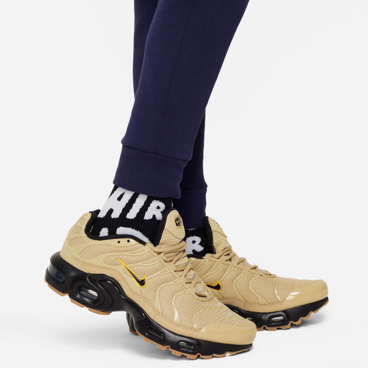 product/n/i/nike_dv4847-498-phsym003_xx.jpg