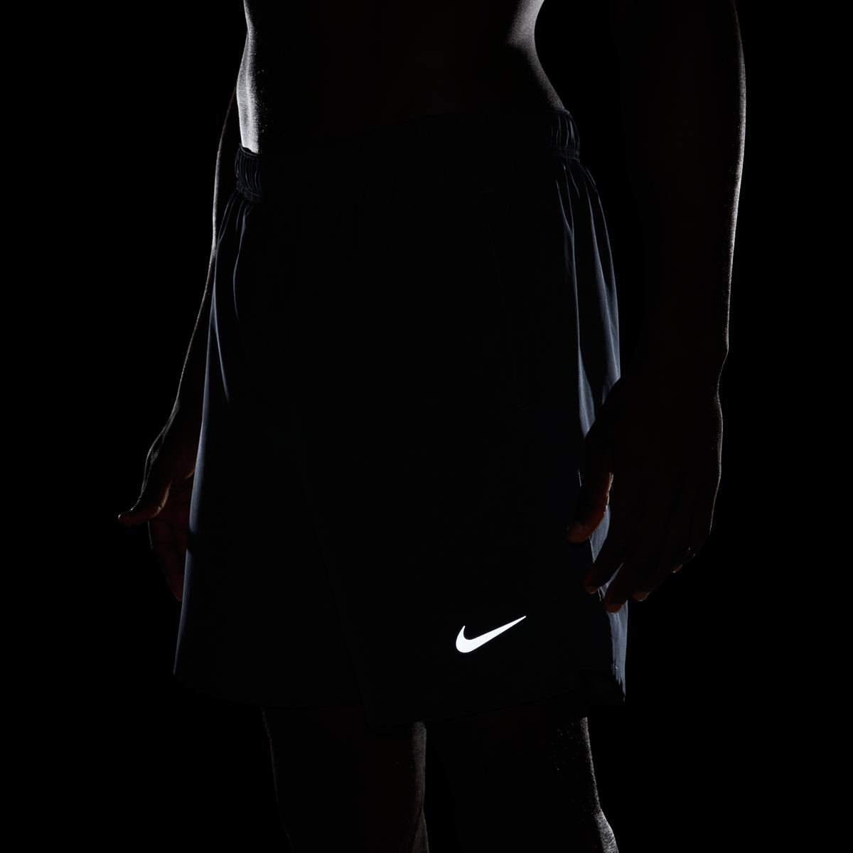 product/n/i/nike_dv9357-437-phsym200.jpg