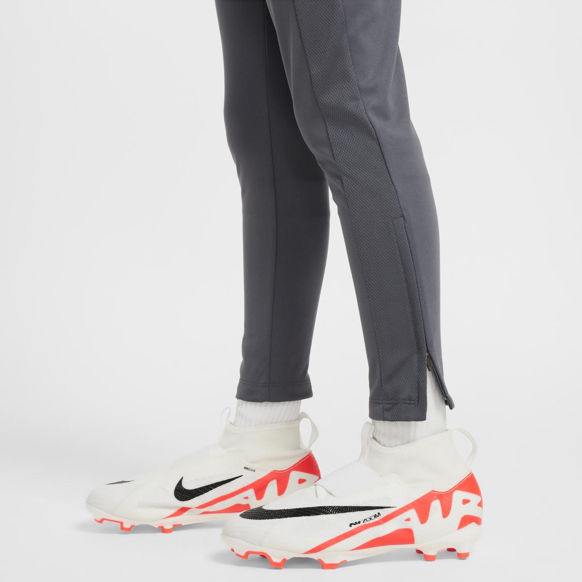 product/n/i/nike_dx5490-068-phsym003_082824.jpg