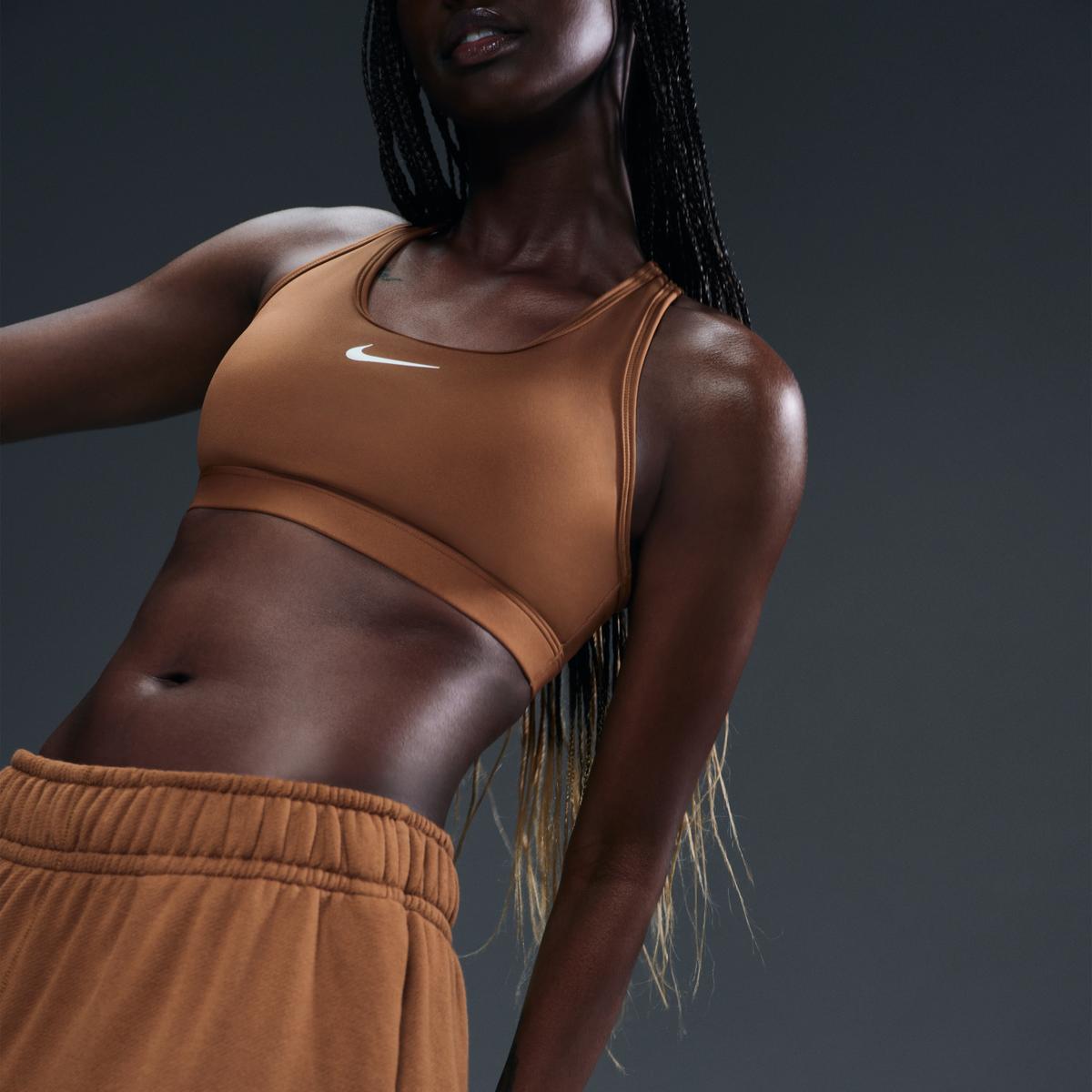 product/n/i/nike_dx6821-281-phsym002-nw112724.jpg