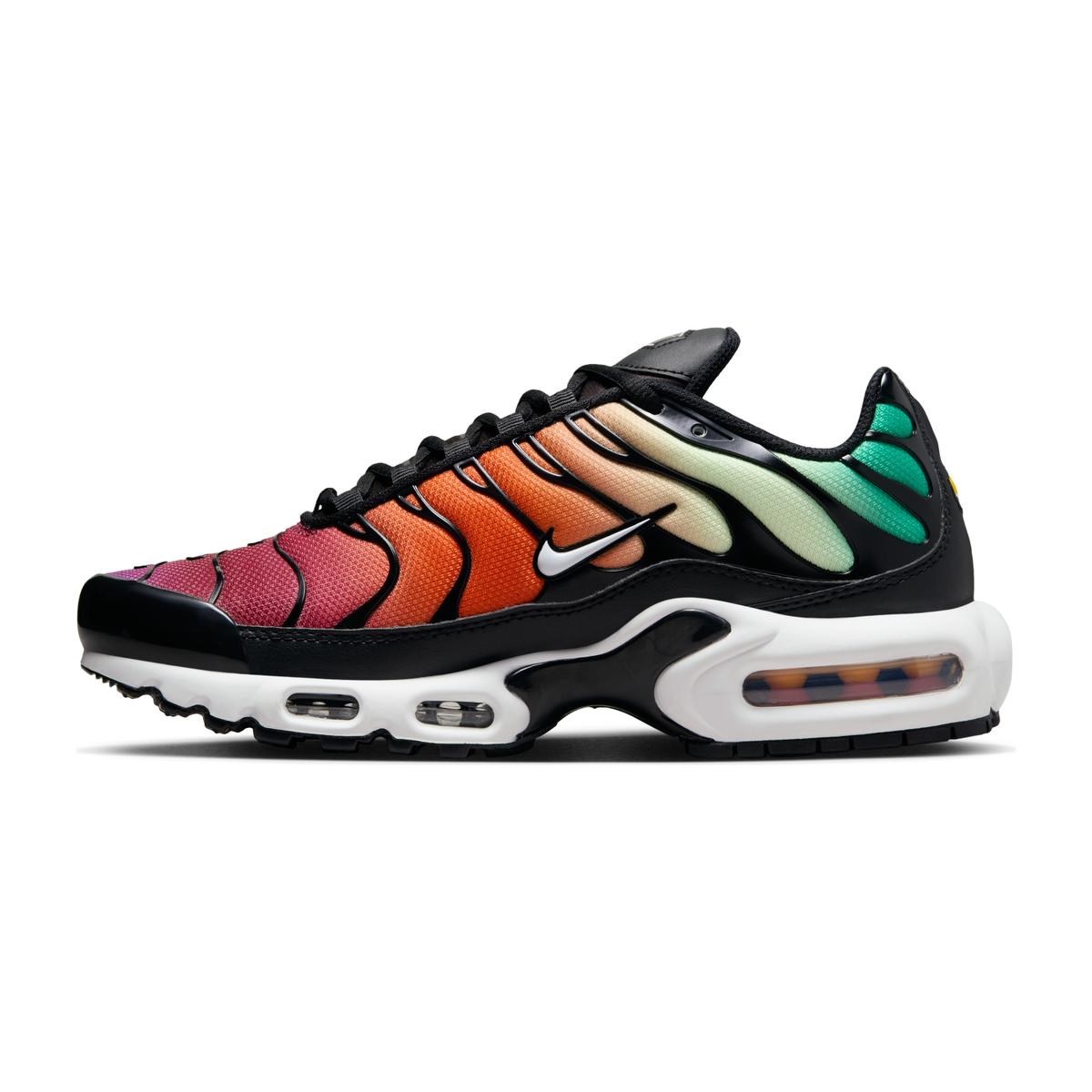 product/n/i/nike_dz3670-001-phslh001.jpg