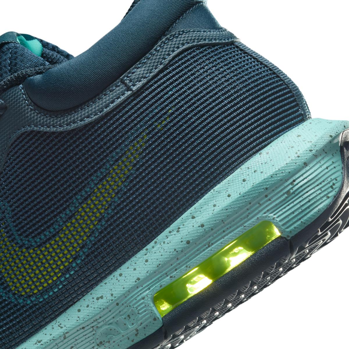 product/n/i/nike_fb2239-402-phsyd002_082824.jpg