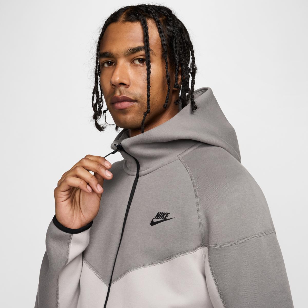 product/n/i/nike_fb7921-014-phsym001_082824.jpg