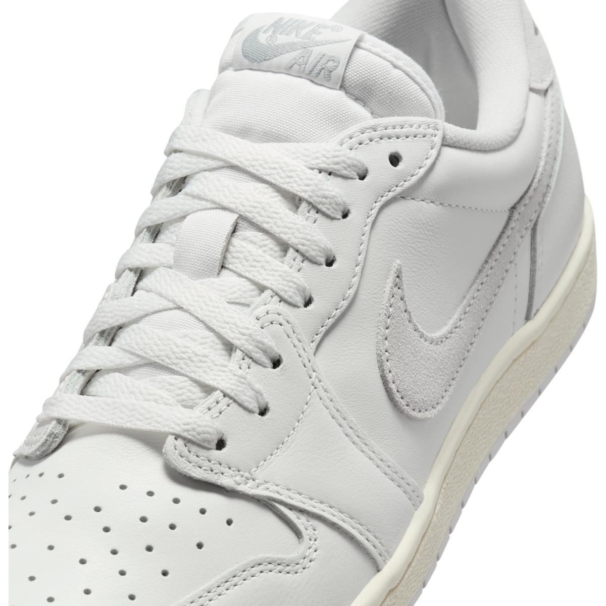 product/n/i/nike_fb9933-100-phsyd001.jpg