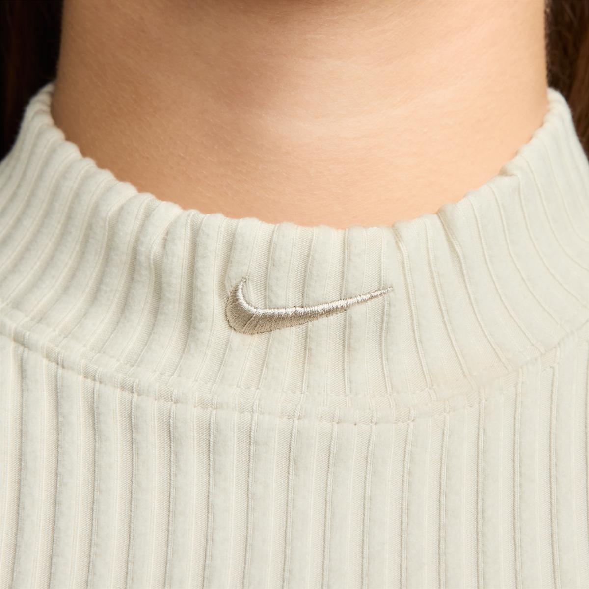 product/n/i/nike_fn3677-104-phsym003.jpg
