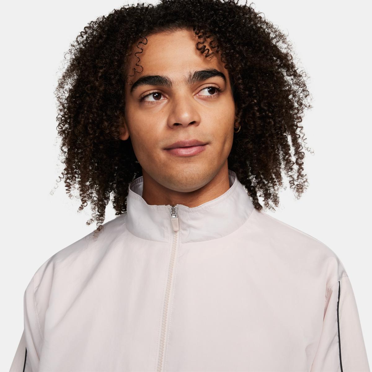 product/n/i/nike_fn7687-104-phsym001.jpg